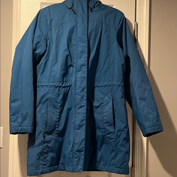 LL bean winter warmer hooded coat woman’s medium Blue